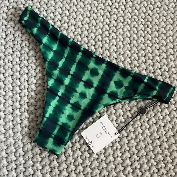 Skatie• ‘Dylan’ Bikini Bottom in REGGAE - Picture 5 of 16